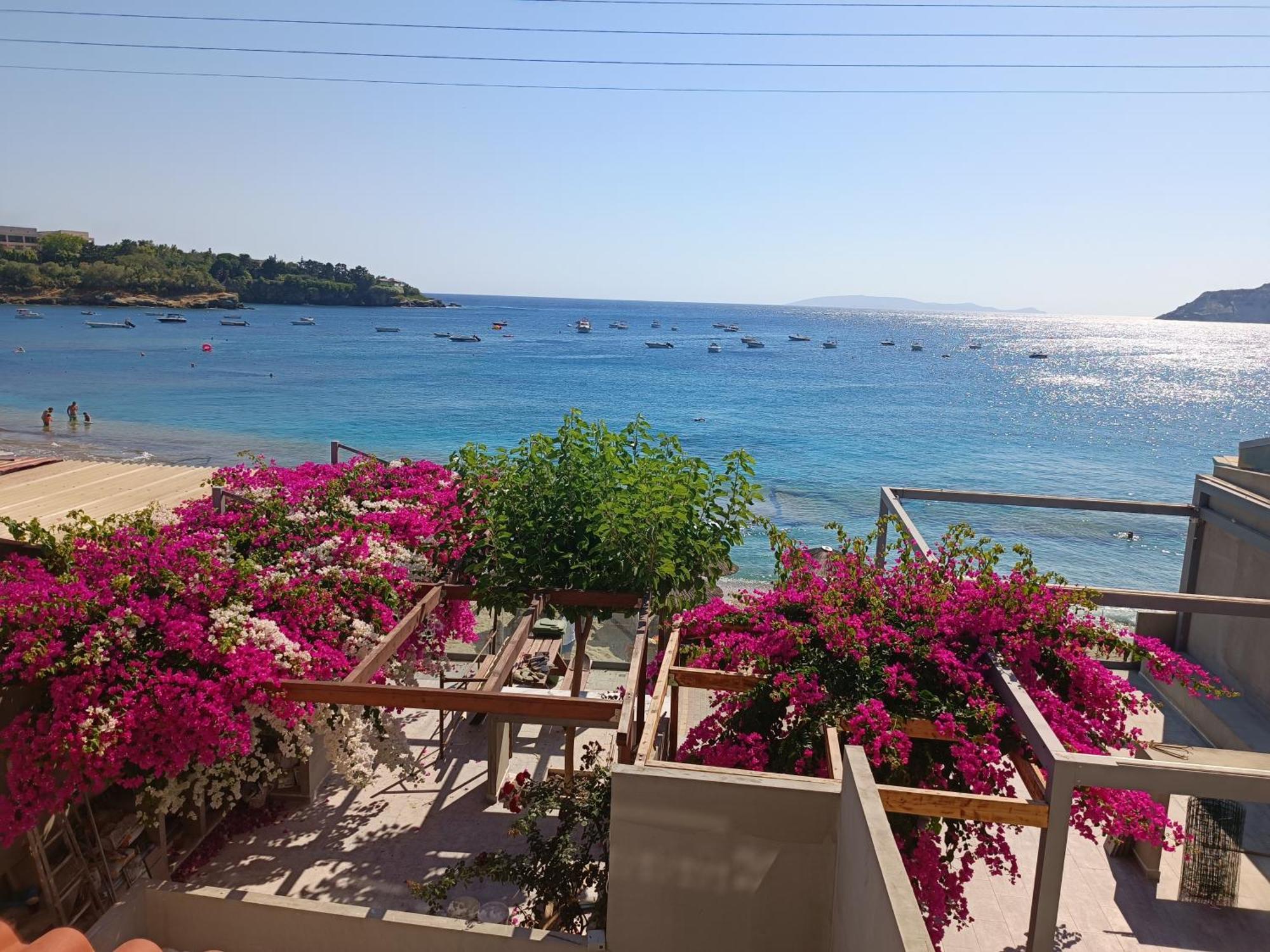 Buganvilla Sea View Apts Agia Pelagia  Exterior photo