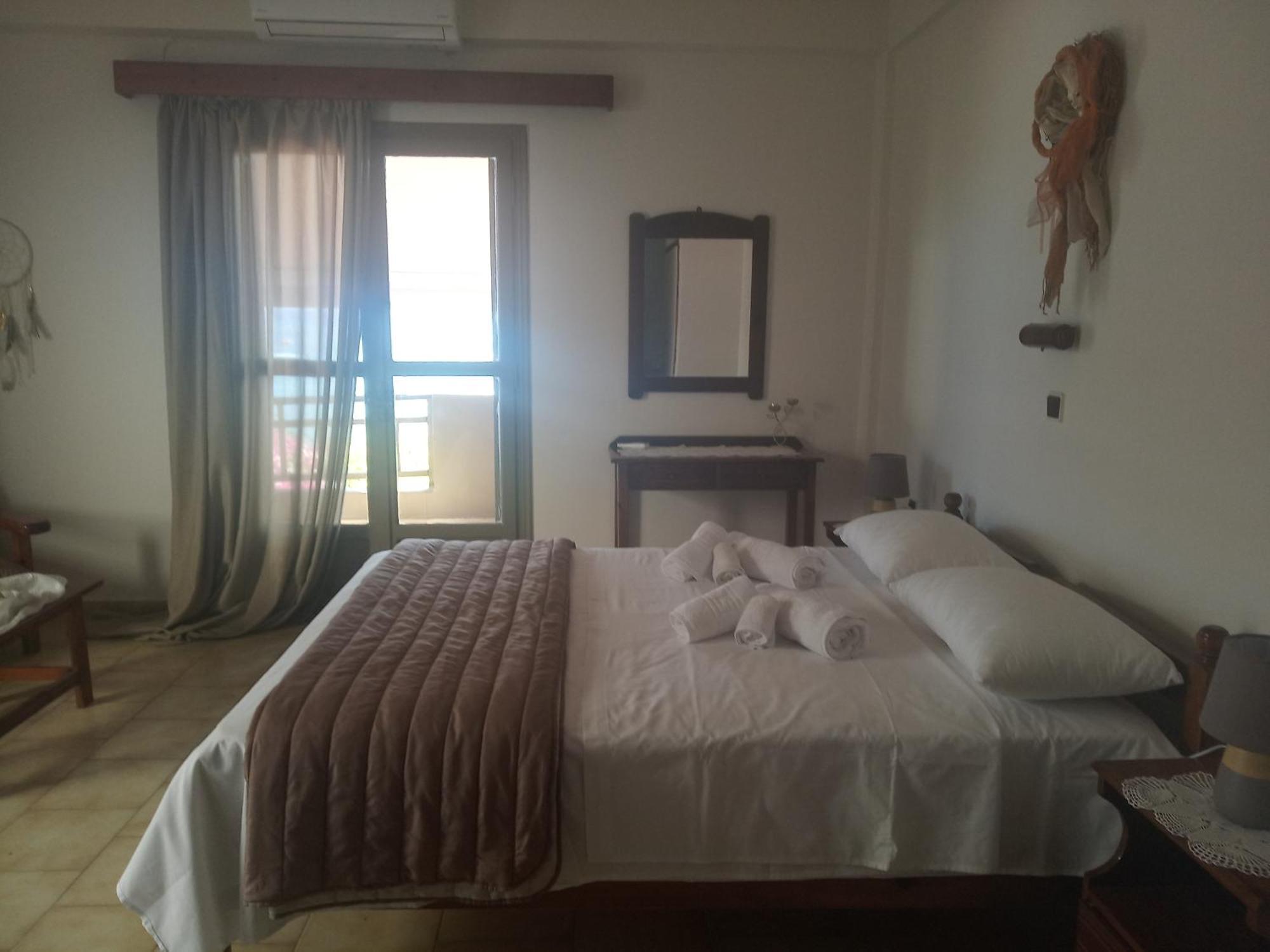 Buganvilla Sea View Apts Agia Pelagia  Exterior photo